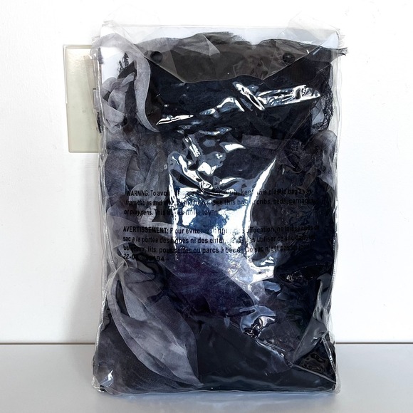 Spirit Cemetery Bride Womens Adult Halloween Costume Size L/XL Black Gown Veil - Picture 2 of 6